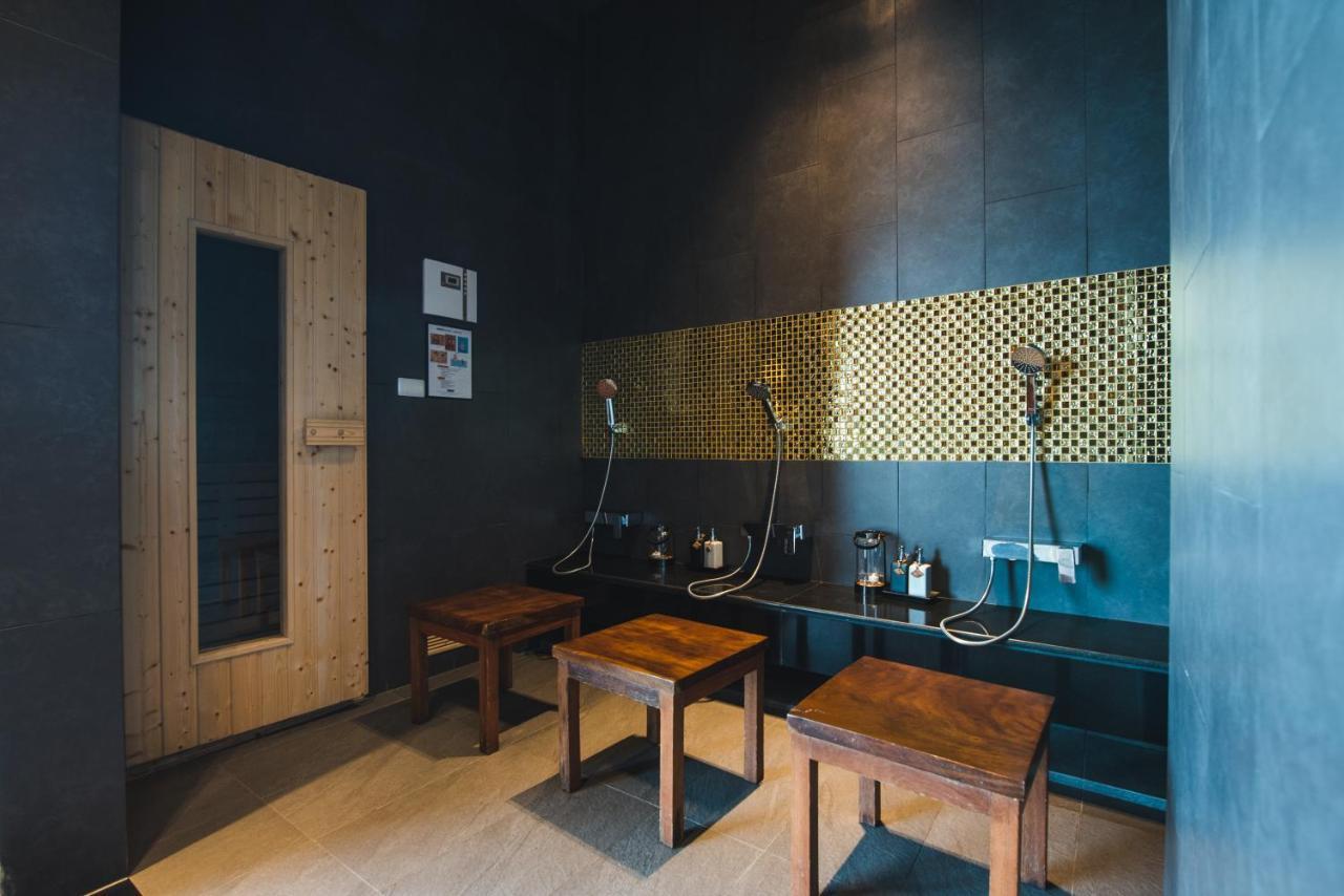 Akira Hotel Сирача Экстерьер фото